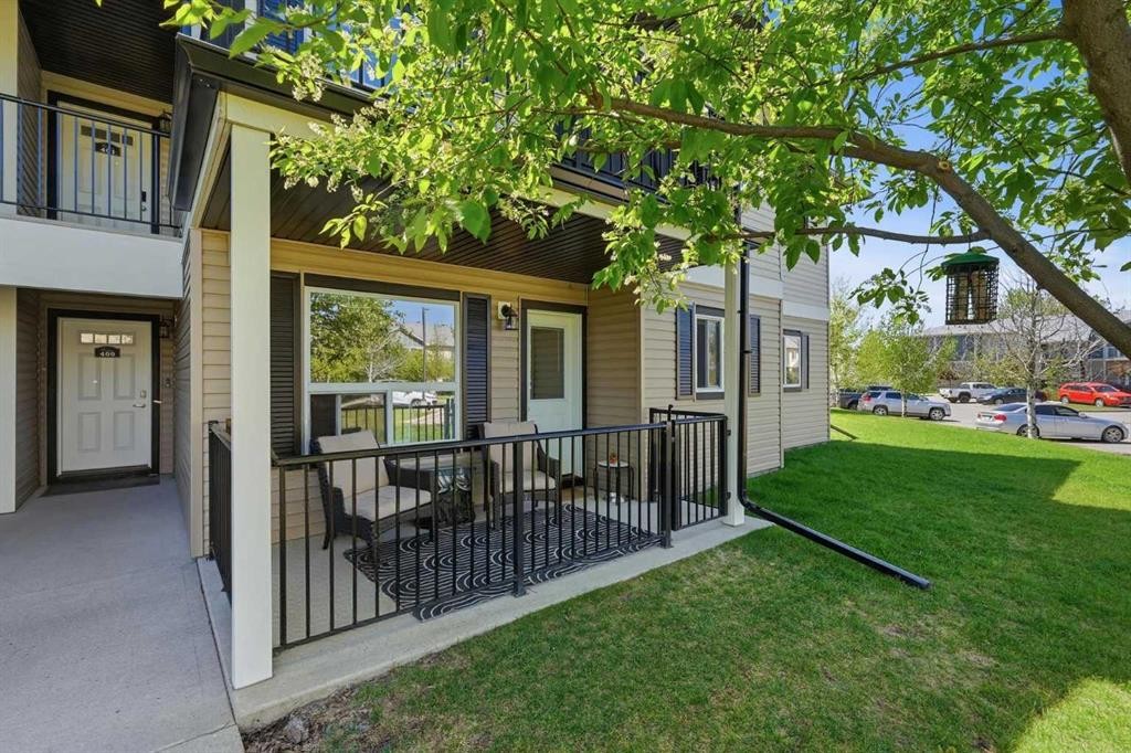 400-8 Bayside Place, Strathmore, AB - Outdoor With Exterior