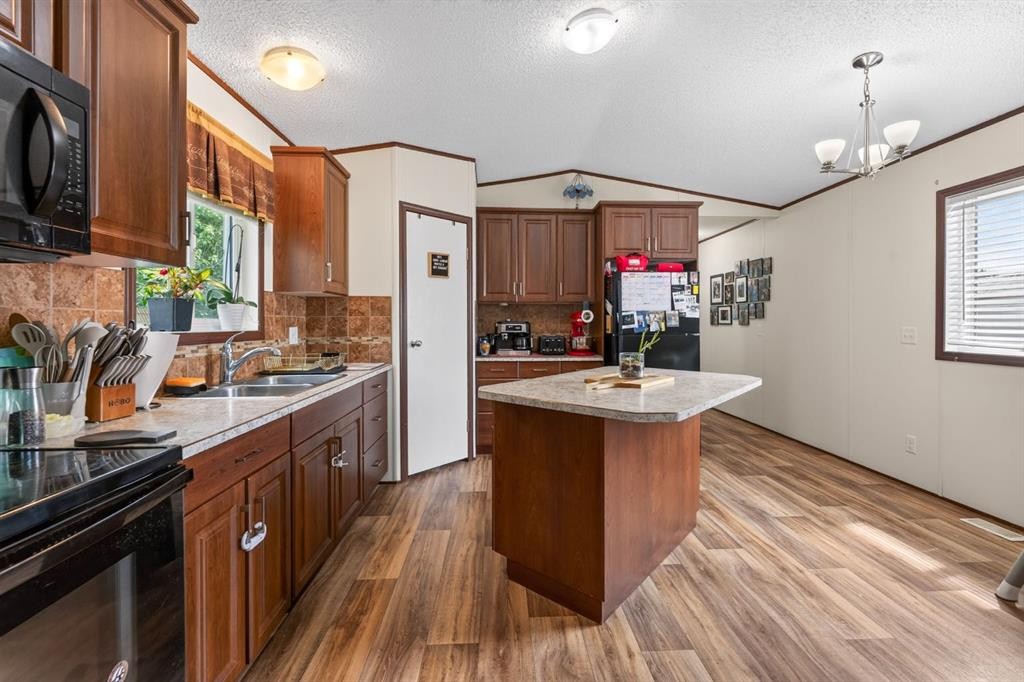 3-29407 Range Road 52, Rural Mountain View County, AB