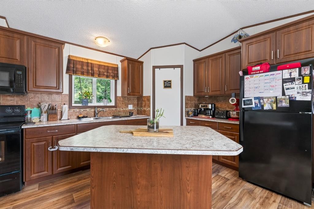 3-29407 Range Road 52, Rural Mountain View County, AB