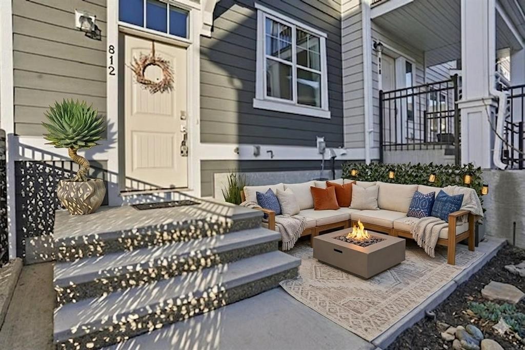 812 Cranbrook Walk Se, Calgary, AB - Outdoor With Exterior