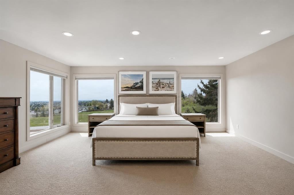 19 Coach Gate Way Sw, Calgary, AB - Indoor Photo Showing Bedroom
