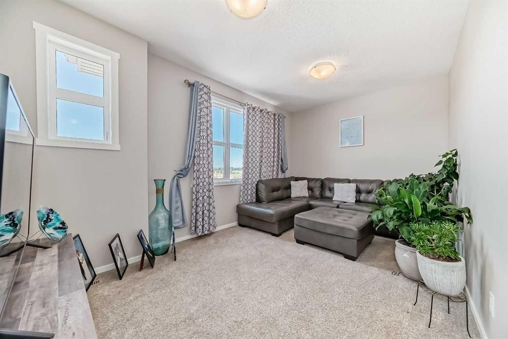 17 Walgrove Manor Se, Calgary, AB - Indoor