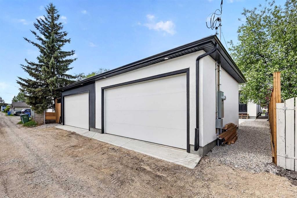 8519 48 Avenue Nw, Calgary, AB - Outdoor With Exterior