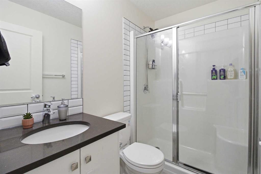402-11 Evanscrest Mews Nw, Calgary, AB - Indoor Photo Showing Bathroom