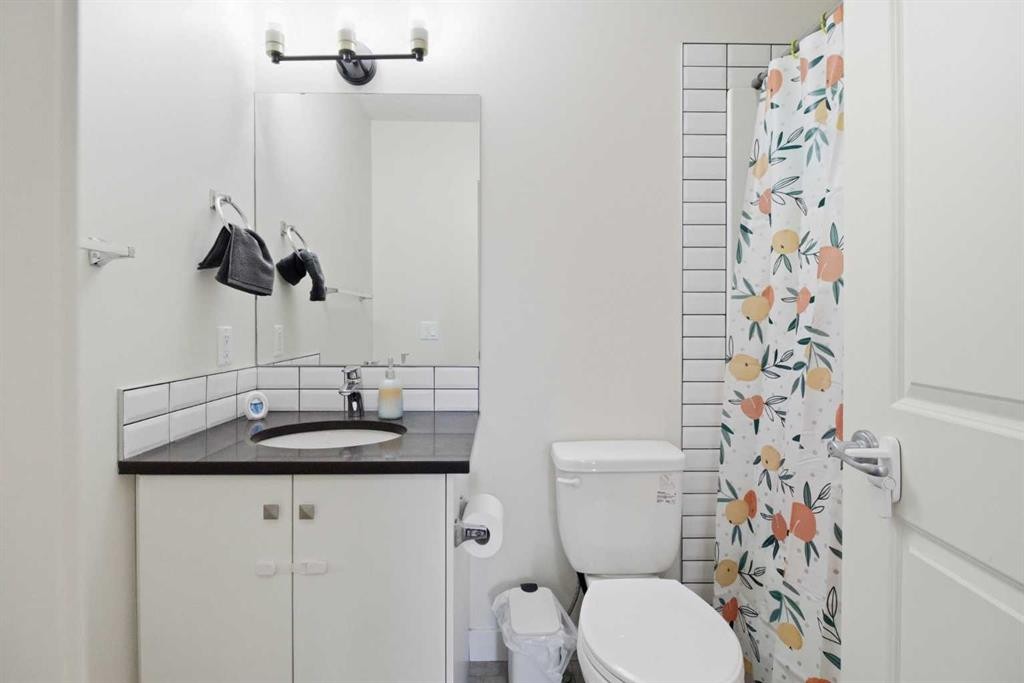 402-11 Evanscrest Mews Nw, Calgary, AB - Indoor Photo Showing Bathroom