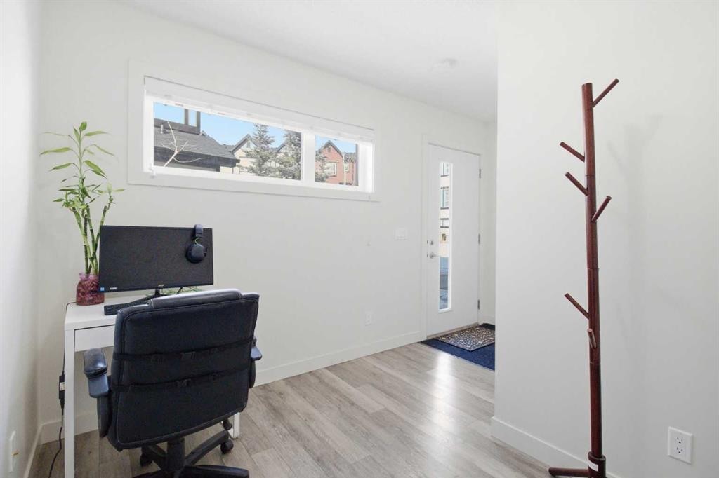402-11 Evanscrest Mews Nw, Calgary, AB - Indoor