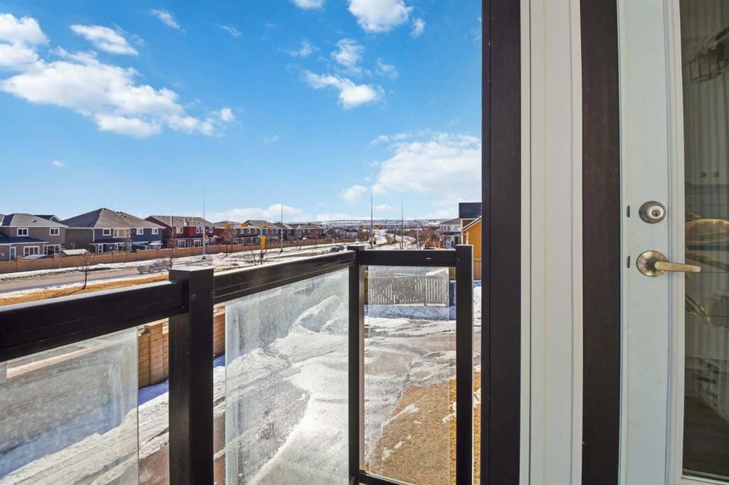 402-11 Evanscrest Mews Nw, Calgary, AB - Outdoor With Balcony
