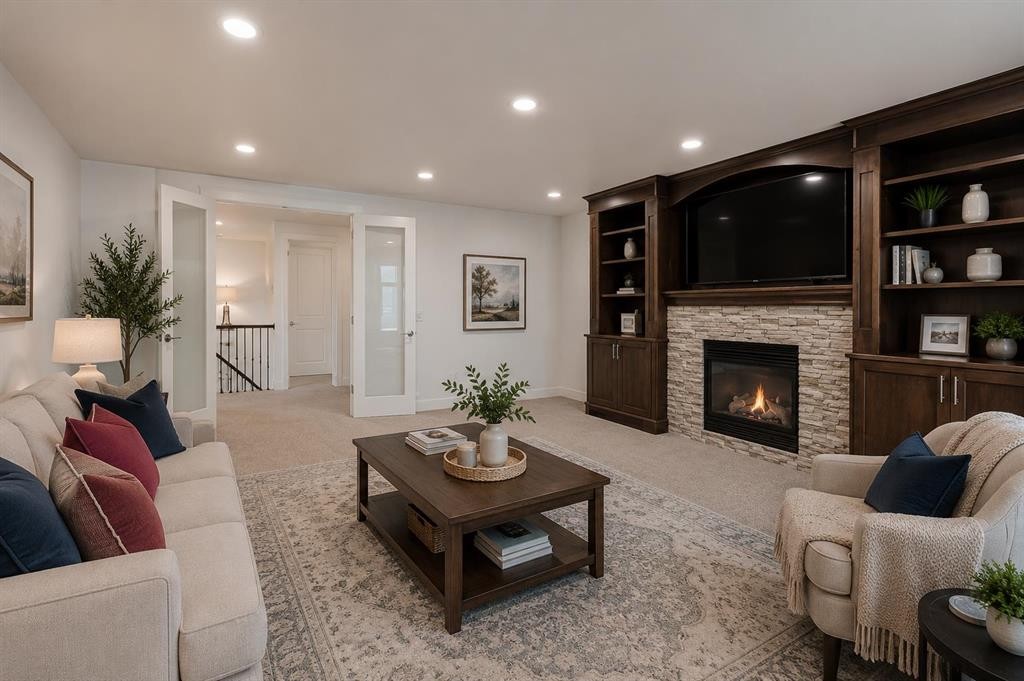 16 Rockcliff Point Nw, Calgary, AB