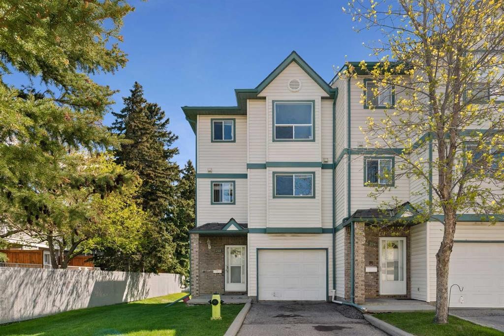 222 Anderson Grove Sw, Calgary, AB - Outdoor With Facade