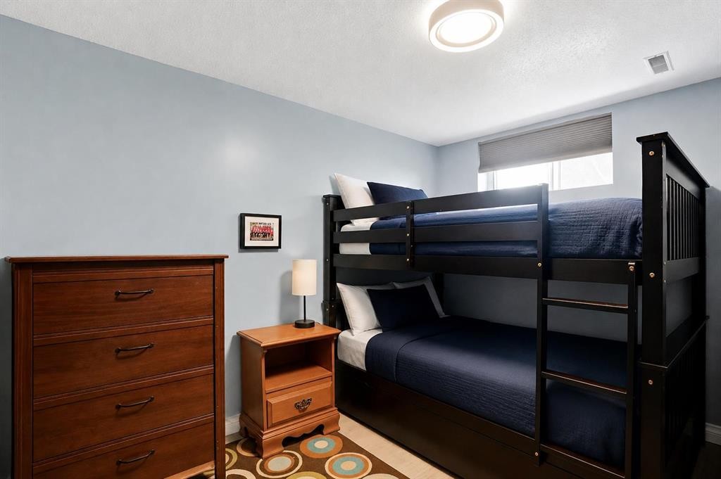 3056 32A Street Se, Calgary, AB