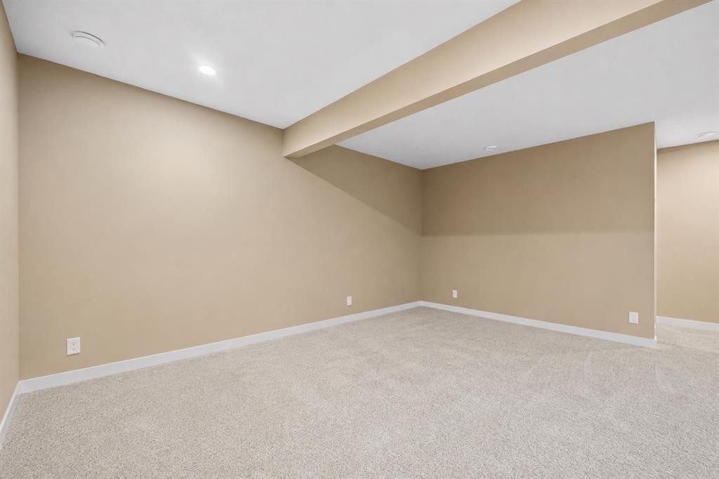 63 Cortina Villas Sw, Calgary, AB - Indoor Photo Showing Other Room