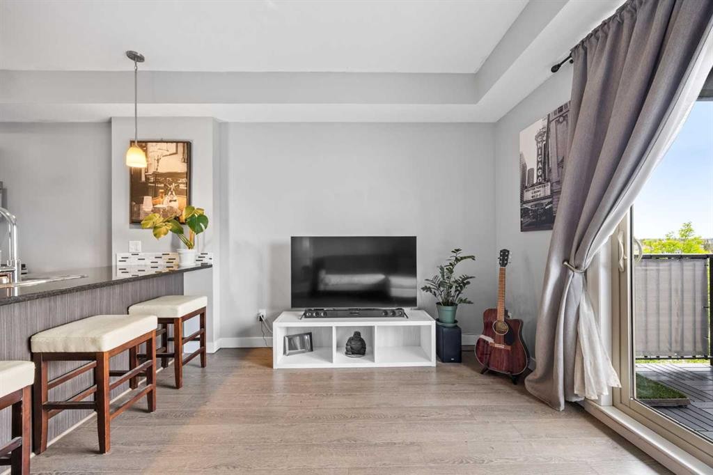 414-117 Copperpond Common, Calgary, AB - Indoor
