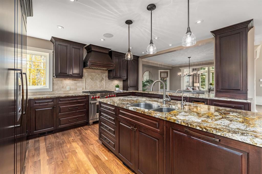 67 Sienna Hills View Sw, Calgary, AB - Indoor Photo Showing Kitchen With Double Sink With Upgraded Kitchen