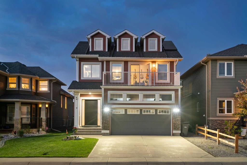 9 Westridge Way, Okotoks, AB - Outdoor With Facade
