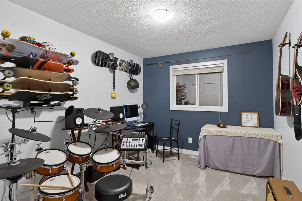 9 Westridge Way, Okotoks, AB - Indoor Photo Showing Other Room