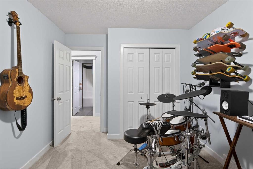 9 Westridge Way, Okotoks, AB - Indoor Photo Showing Other Room
