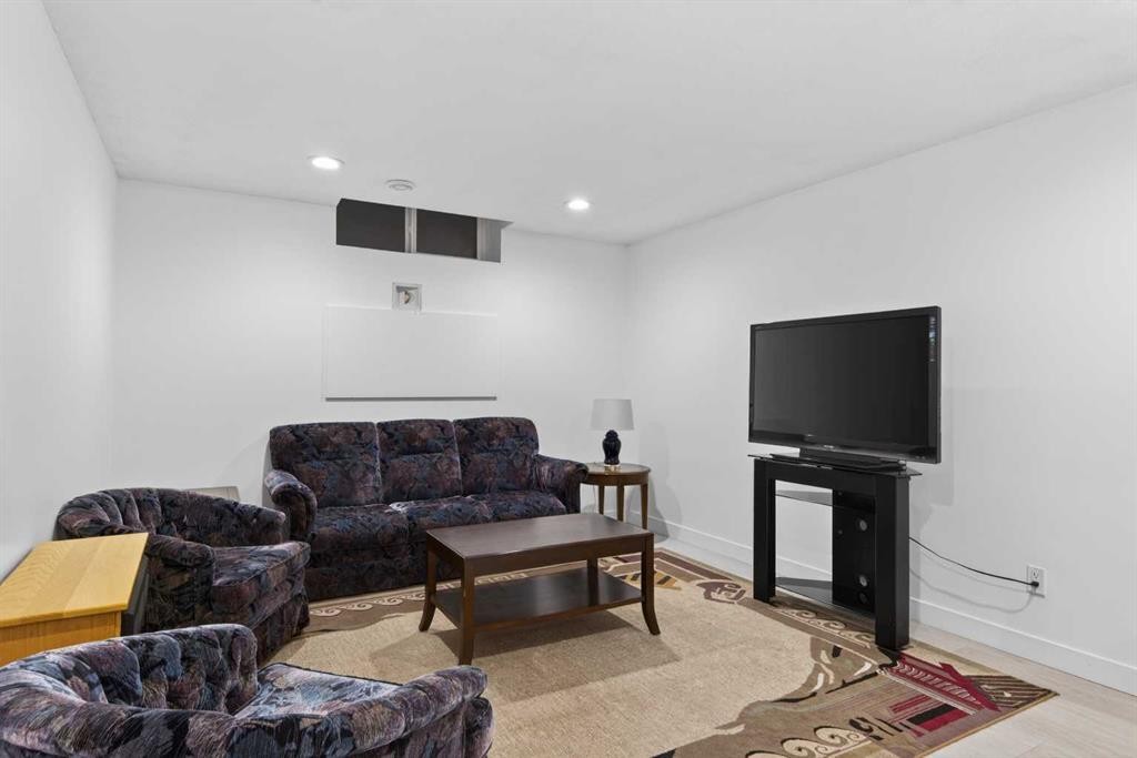 9 Westridge Way, Okotoks, AB - Indoor