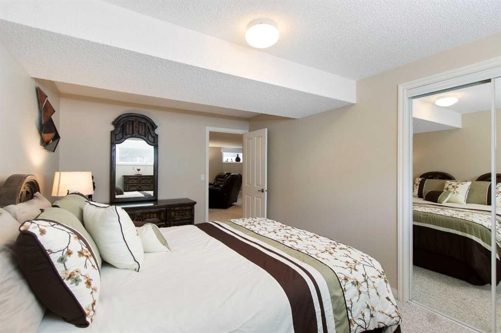 654 Lakeside Drive, Rural Vulcan County, AB - Indoor Photo Showing Bedroom