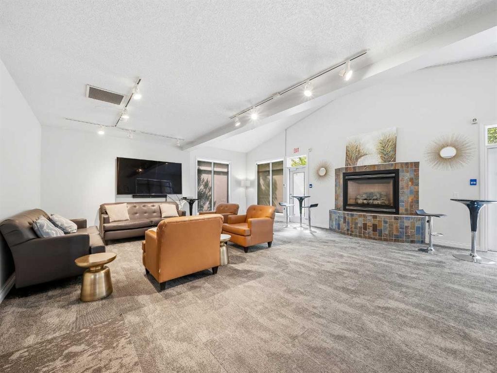 7407-14 Hemlock Crescent Sw, Calgary, AB