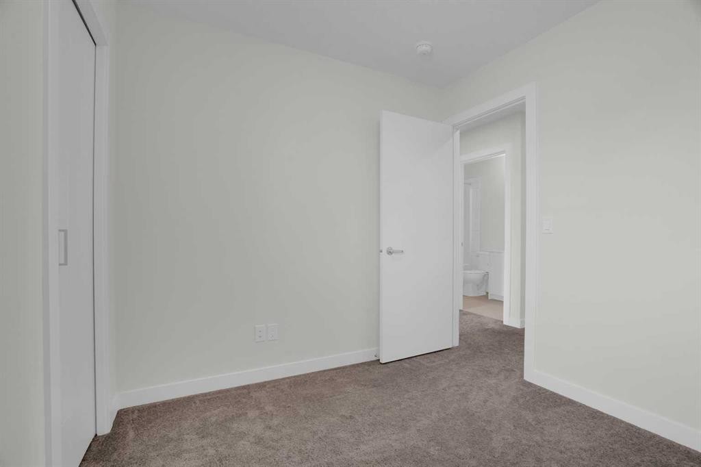 59 D'Arcy Boulevard, Okotoks, AB - Indoor Photo Showing Other Room