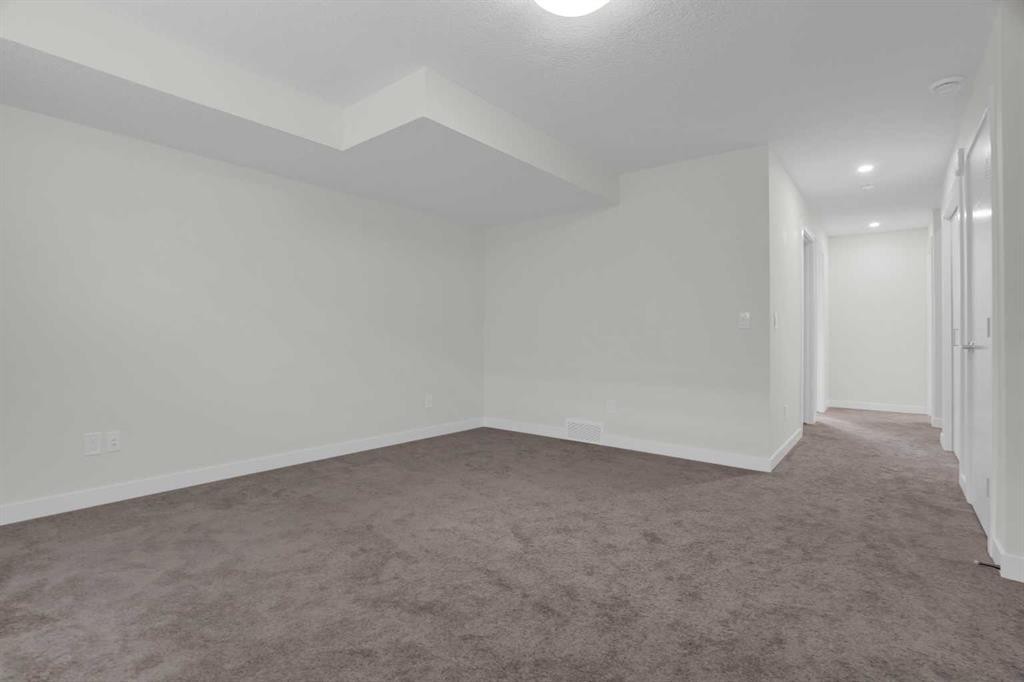 59 D'Arcy Boulevard, Okotoks, AB - Indoor Photo Showing Other Room