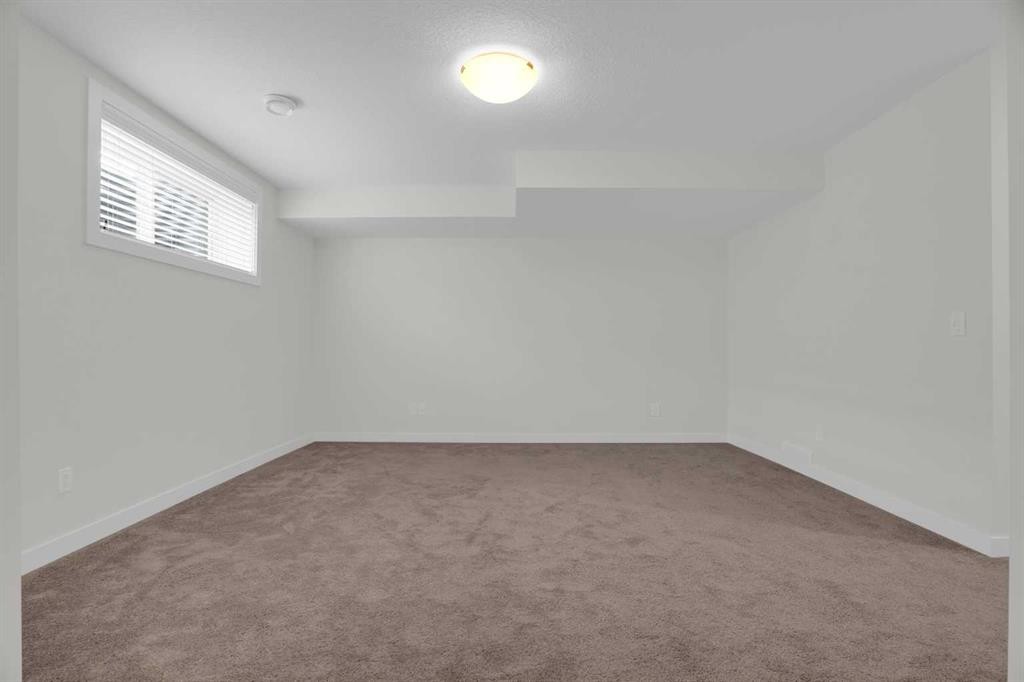 59 D'Arcy Boulevard, Okotoks, AB - Indoor Photo Showing Other Room