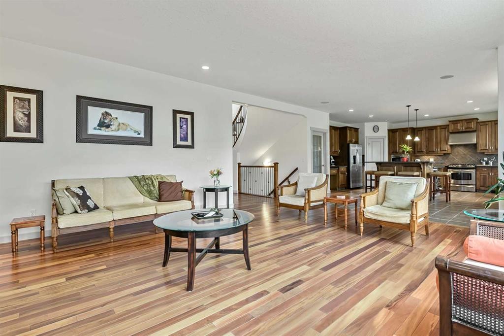 222 Chapala Point Se, Calgary, AB - Indoor Photo Showing Living Room