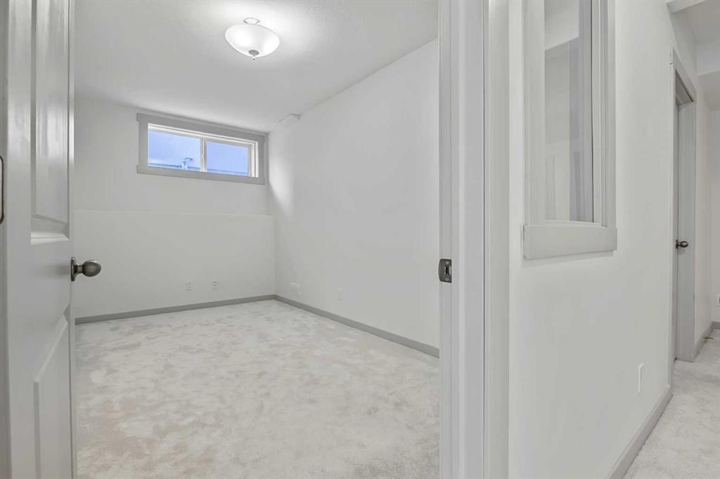 222 Chapala Point Se, Calgary, AB - Indoor Photo Showing Other Room