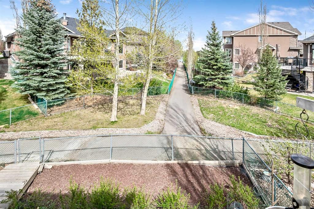 222 Chapala Point Se, Calgary, AB - Outdoor
