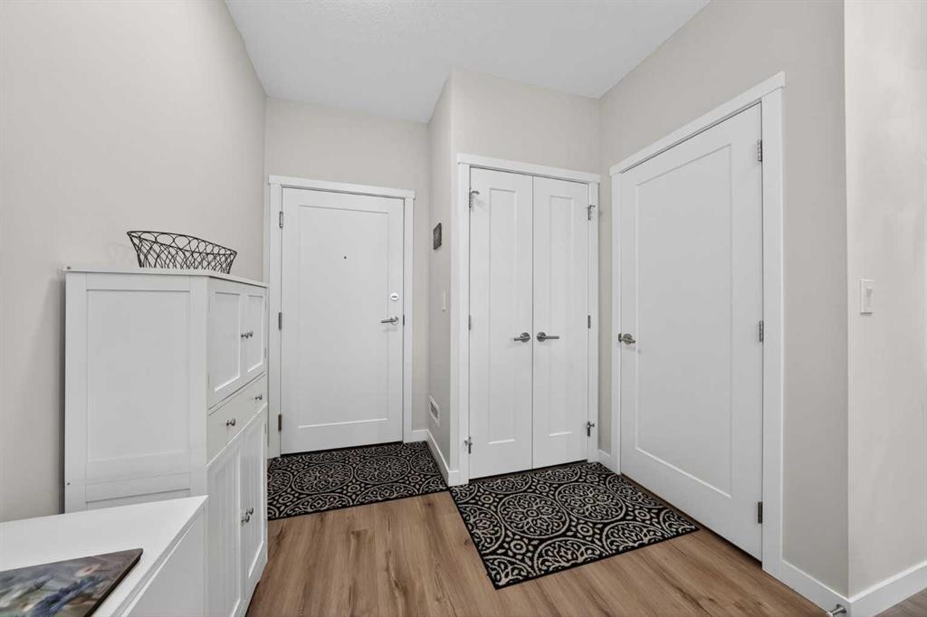 403-71 Shawnee Common Sw, Calgary, AB - Indoor Photo Showing Other Room