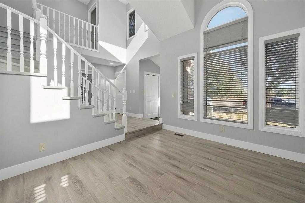 55 Millrise Way Sw, Calgary, AB - Indoor Photo Showing Other Room