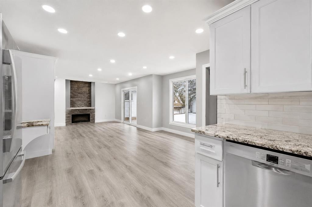 55 Millrise Way Sw, Calgary, AB - Indoor Photo Showing Kitchen With Upgraded Kitchen