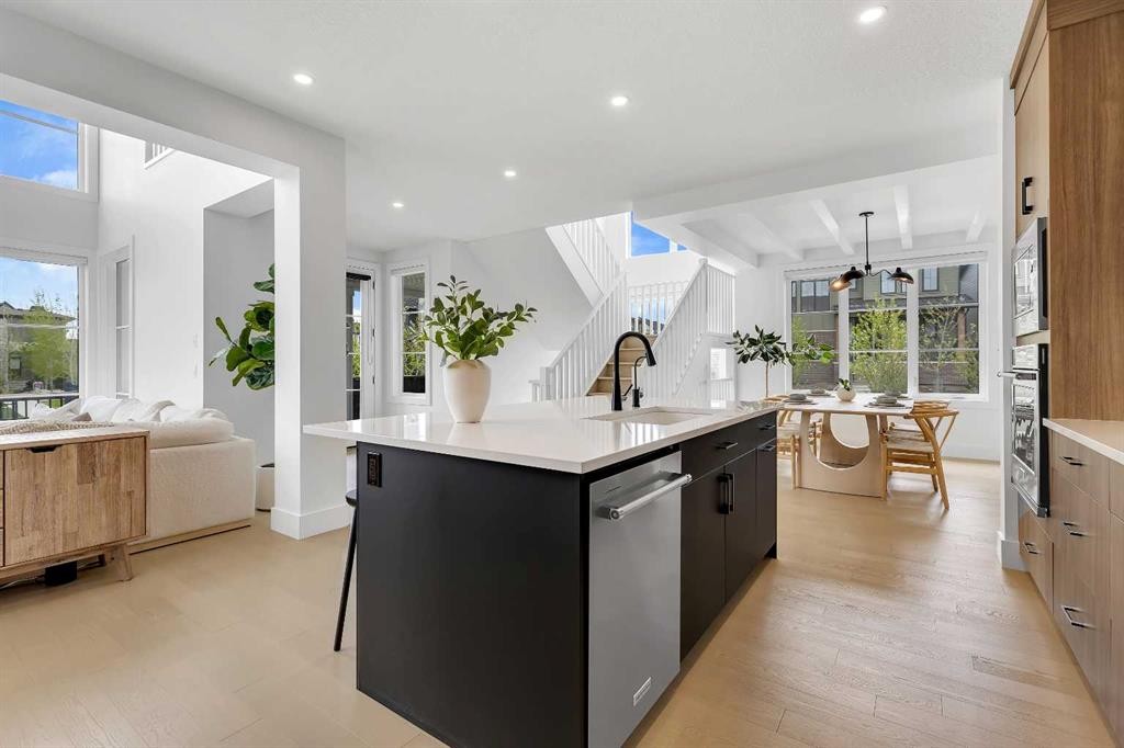24 Alpine Common Sw, Calgary, AB - Indoor Photo Showing Kitchen With Upgraded Kitchen
