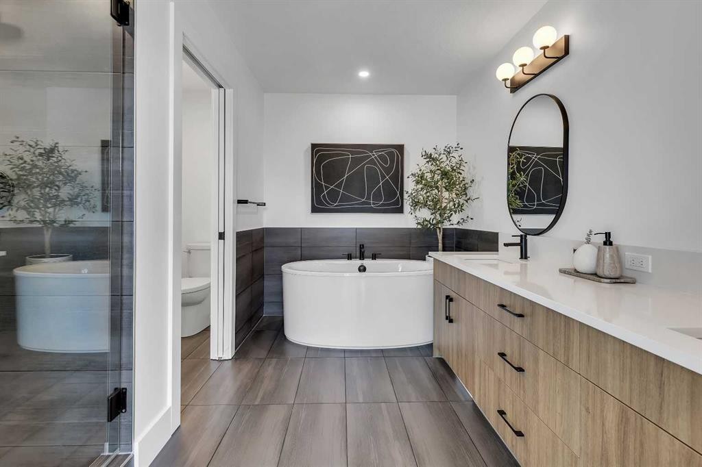 24 Alpine Common Sw, Calgary, AB - Indoor Photo Showing Bathroom