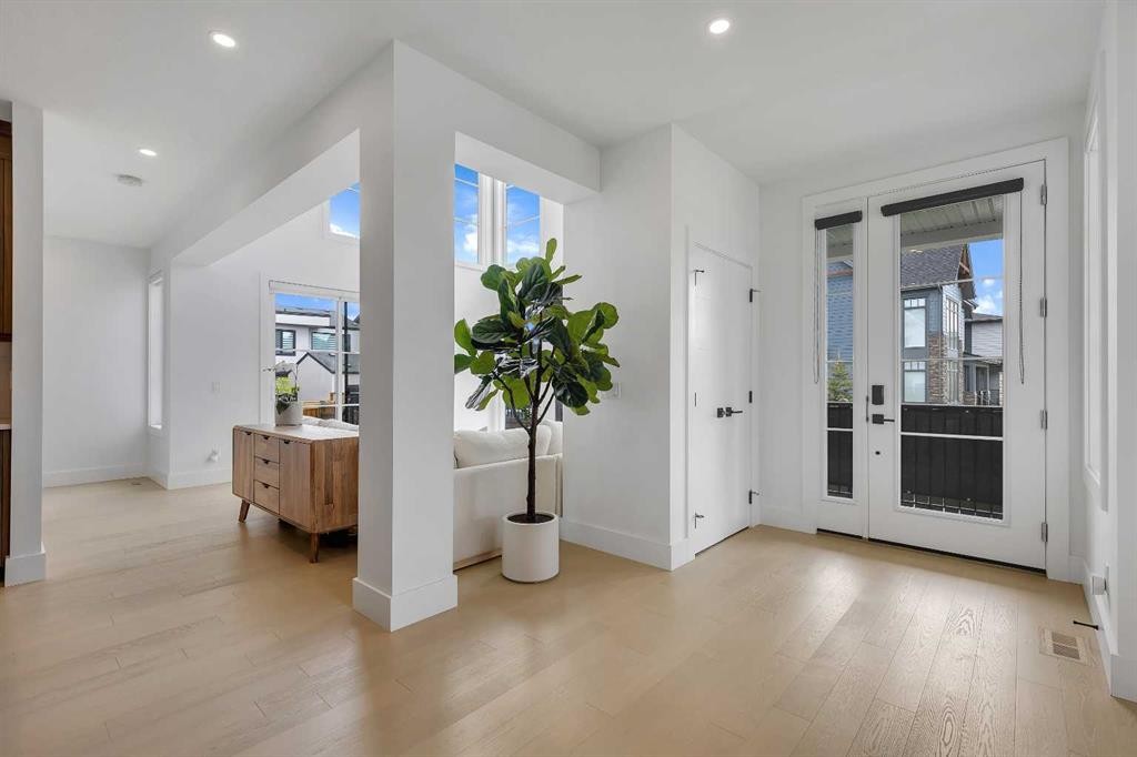 24 Alpine Common Sw, Calgary, AB - Indoor Photo Showing Other Room