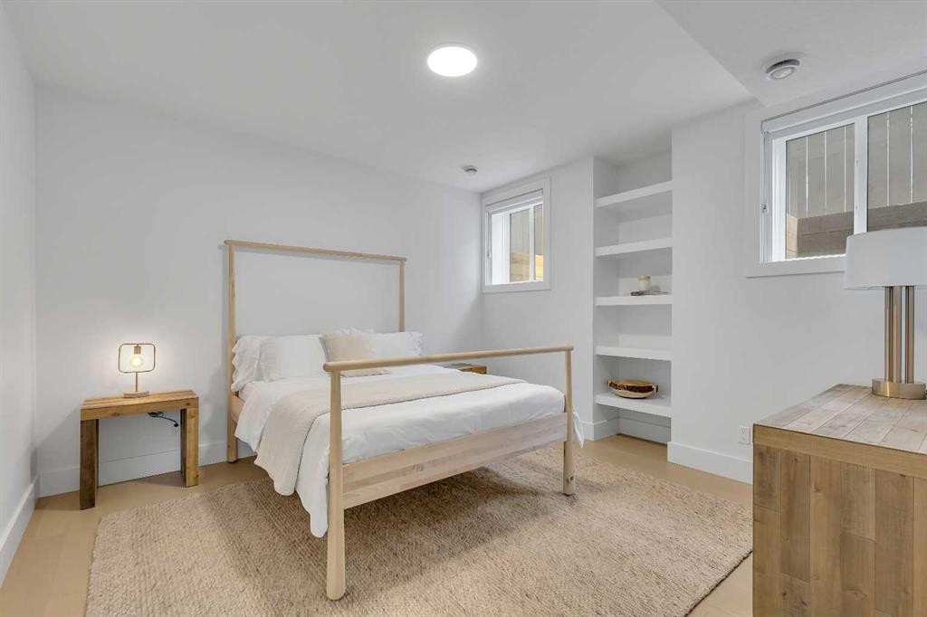 24 Alpine Common Sw, Calgary, AB - Indoor Photo Showing Bedroom