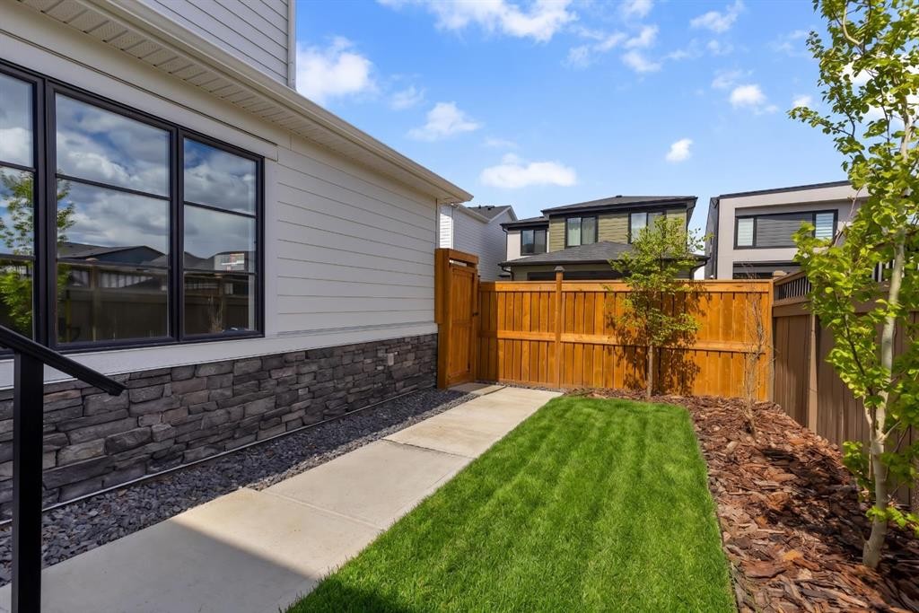 24 Alpine Common Sw, Calgary, AB - Outdoor