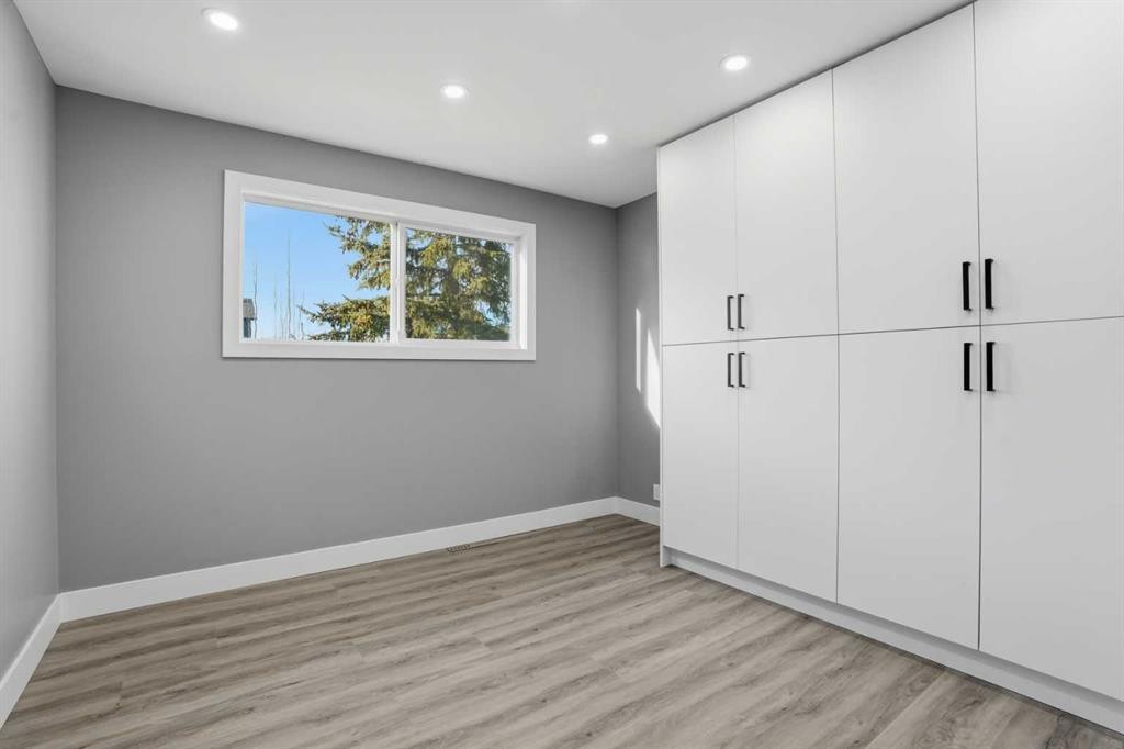 2004 18 Street Nw, Calgary, AB - Indoor Photo Showing Other Room
