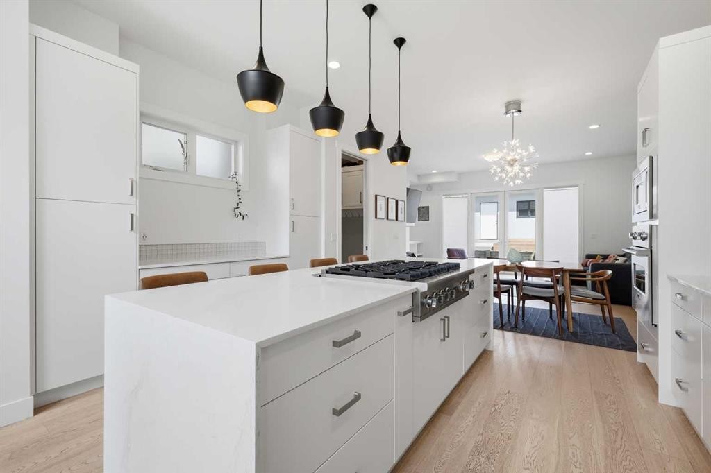 2124 32 Avenue Sw, Calgary, AB