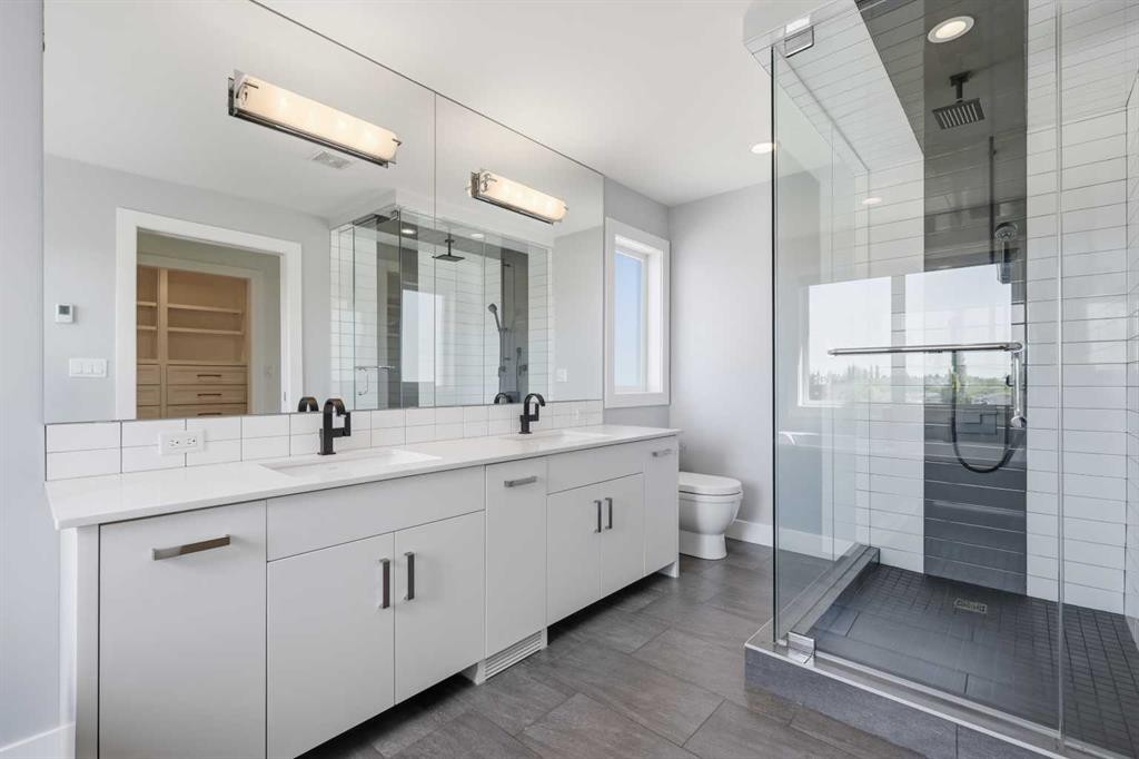 2124 32 Avenue Sw, Calgary, AB