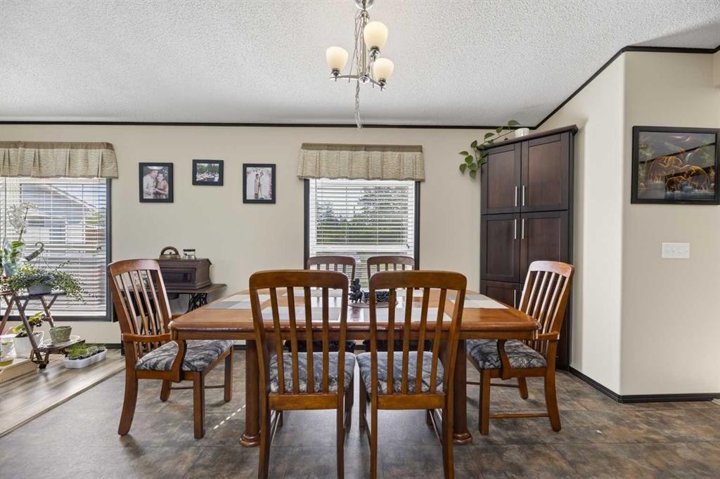 33006 Range Road 290, Rural Mountain View County, AB