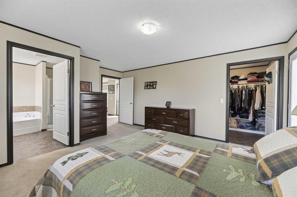 33006 Range Road 290, Rural Mountain View County, AB