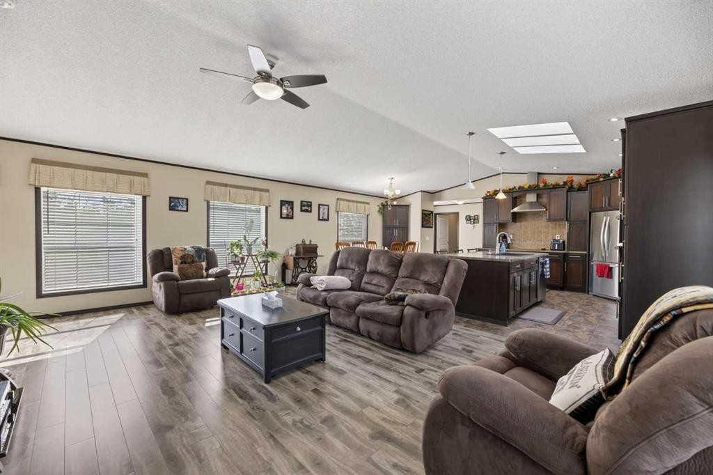 33006 Range Road 290, Rural Mountain View County, AB