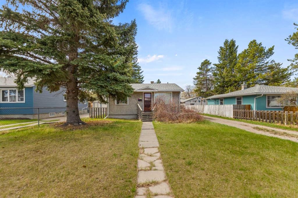 6435 34 Avenue Nw, Calgary, AB - Outdoor