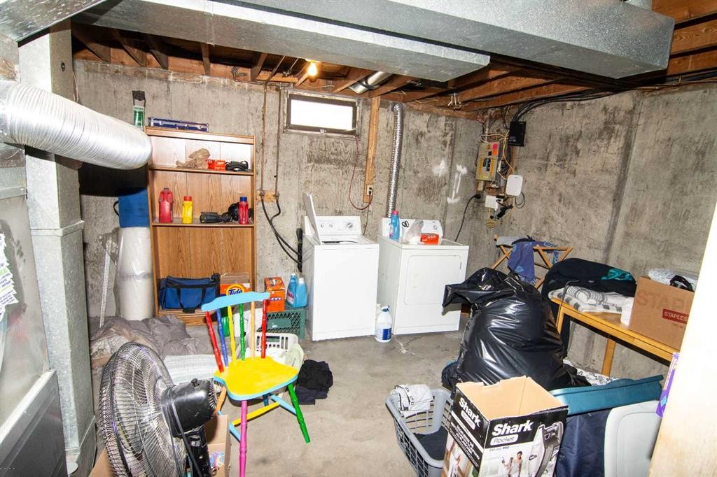 5502 Temple Road Ne, Calgary, AB - Indoor Photo Showing Basement