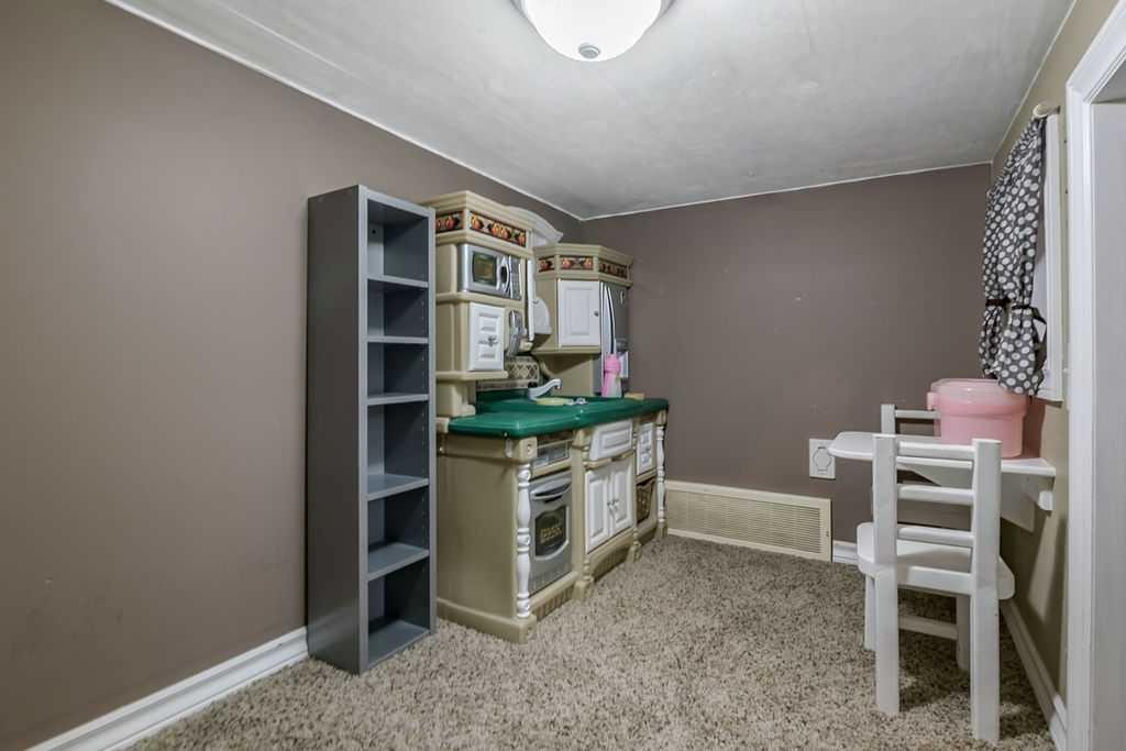 158 New Brighton Lane Se, Calgary, AB - Indoor