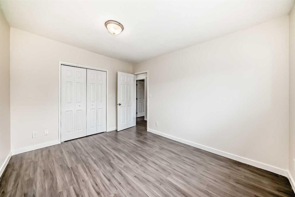 2918 Doverville Crescent Se, Calgary, AB - Indoor Photo Showing Other Room