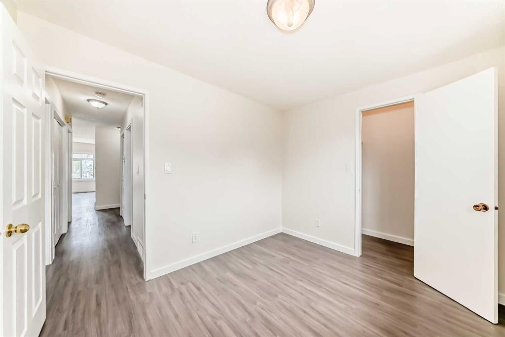 2918 Doverville Crescent Se, Calgary, AB - Indoor Photo Showing Other Room