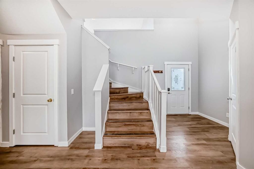 32 Copperleaf Way Se, Calgary, AB - Indoor Photo Showing Other Room
