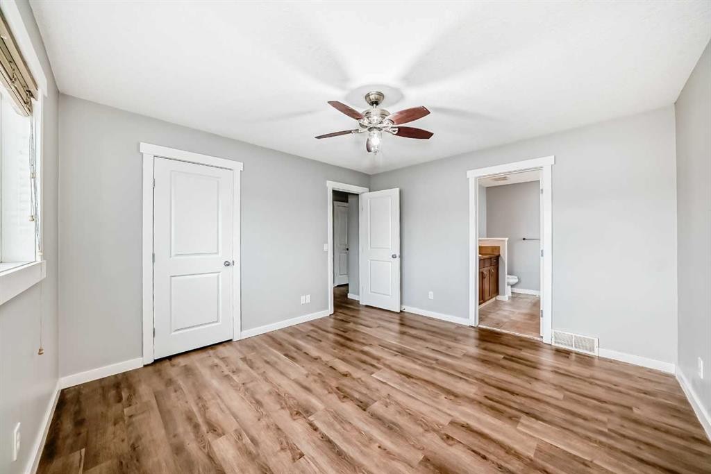 32 Copperleaf Way Se, Calgary, AB - Indoor Photo Showing Other Room